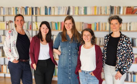 Team Bildungsberatung VHS Dresden Die fünf Mitarbeiterinnen der Dresdner Bildungsberatung